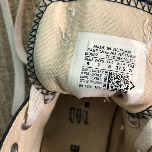 Low Top Chuck Taylor All Star Converse - Picture 5 of 5